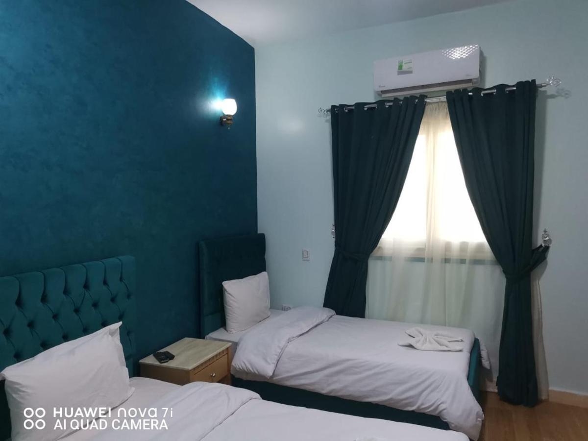 Anubis Kingdom Pyramids Hostel Kafret el-Gabal Exterior foto