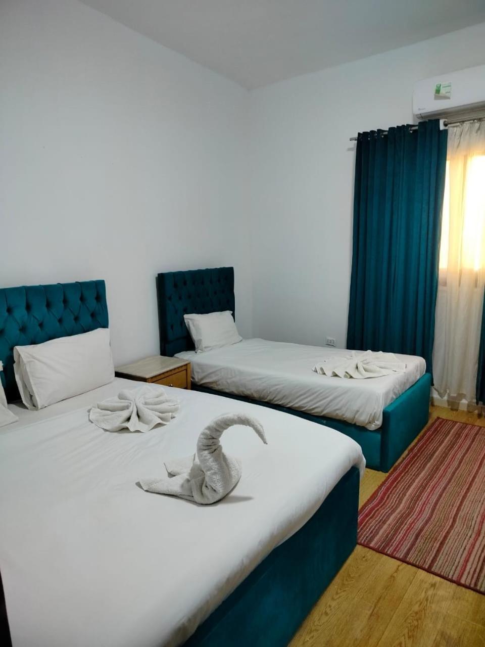 Anubis Kingdom Pyramids Hostel Kafret el-Gabal Exterior foto