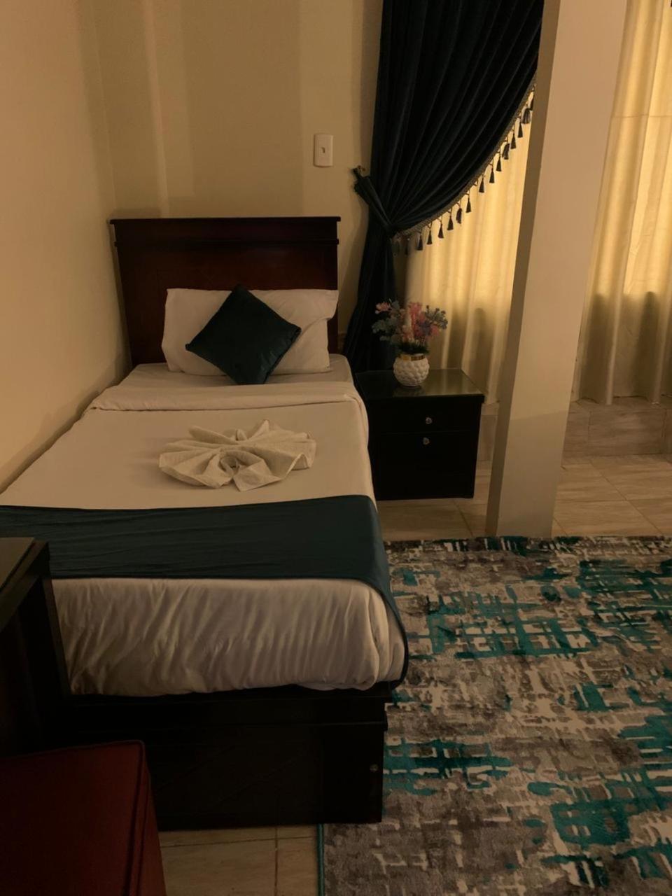 Anubis Kingdom Pyramids Hostel Kafret el-Gabal Exterior foto