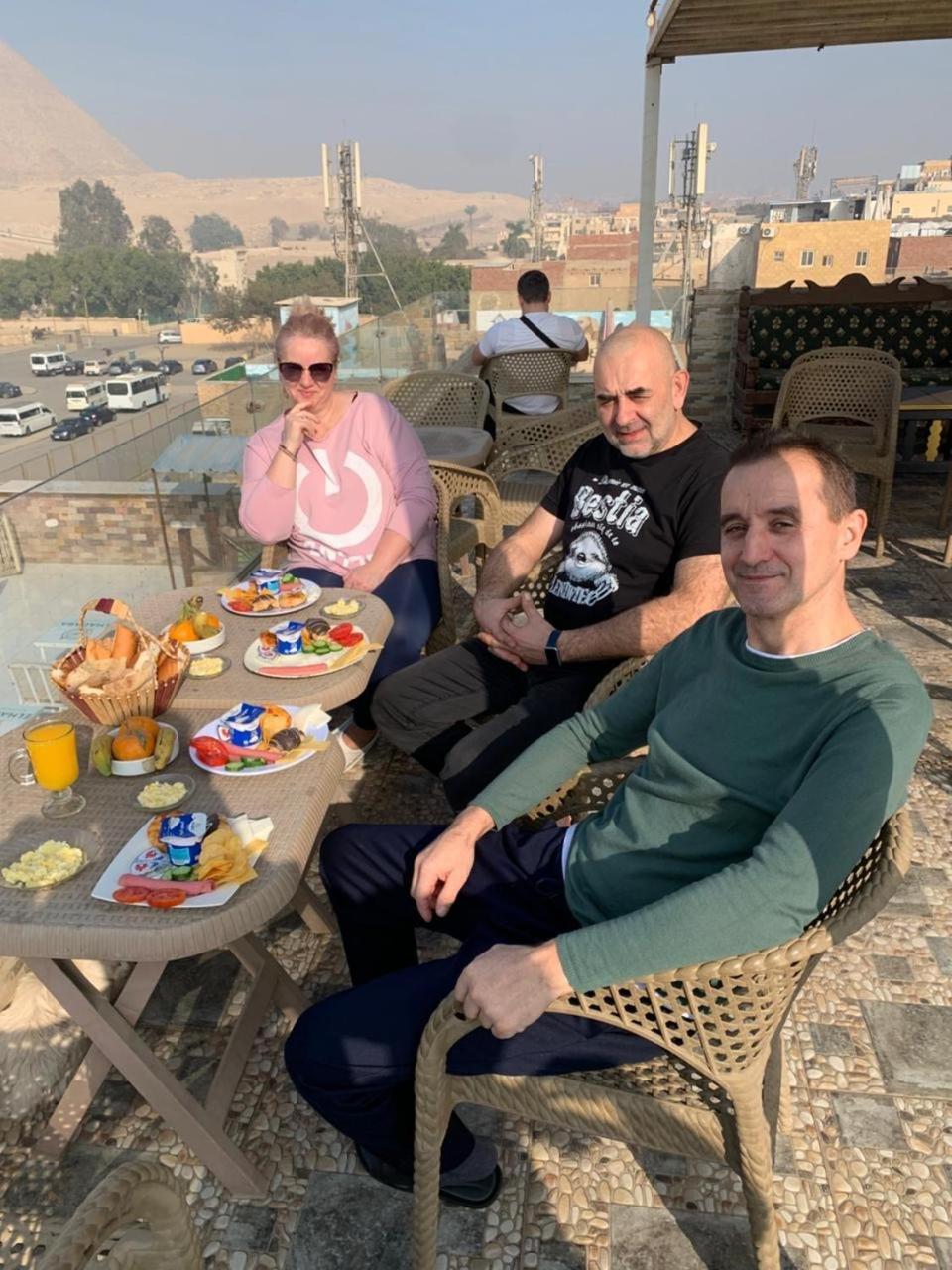Anubis Kingdom Pyramids Hostel Kafret el-Gabal Exterior foto