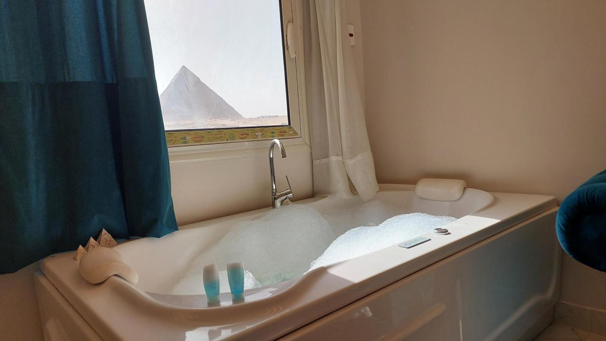 Anubis Kingdom Pyramids Hostel Kafret el-Gabal Exterior foto